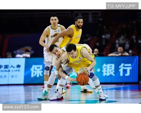 2018年CBA精彩对决回顾广厦队与辽宁队的巅峰对抗录像分析